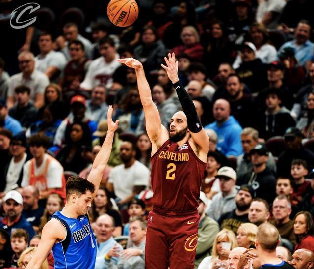 开云APP-爆大冷！骑士10分完败西部鱼腩：全场鸦雀无声，哈登13分6失误